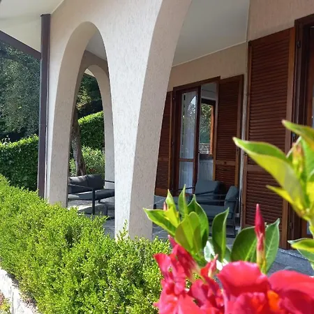 Le Grigne - The Garden Oliveto Lario