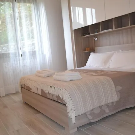 Le Grigne - The Garden Apartment